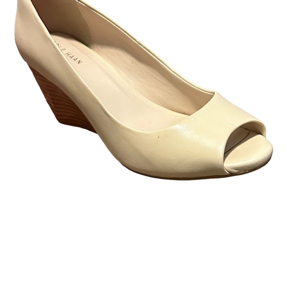 COLE HAAN Women's Cream Leather Peep Toe Wedge Heel Comfortable Shoe-Size7.5 - Picture 12 of 12